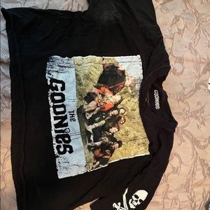 Graphic crop top tee